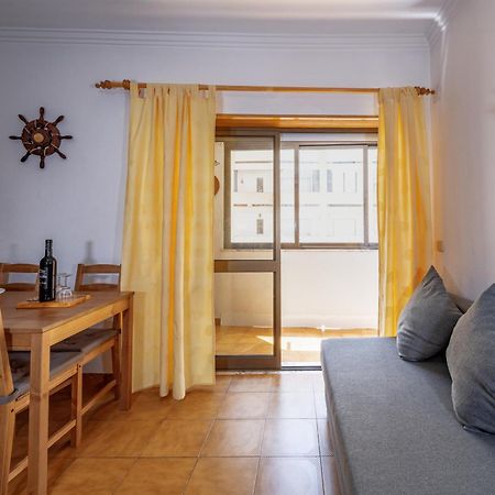 Cozy Apartment Near The Beach In Costa De Caparica Exterior foto