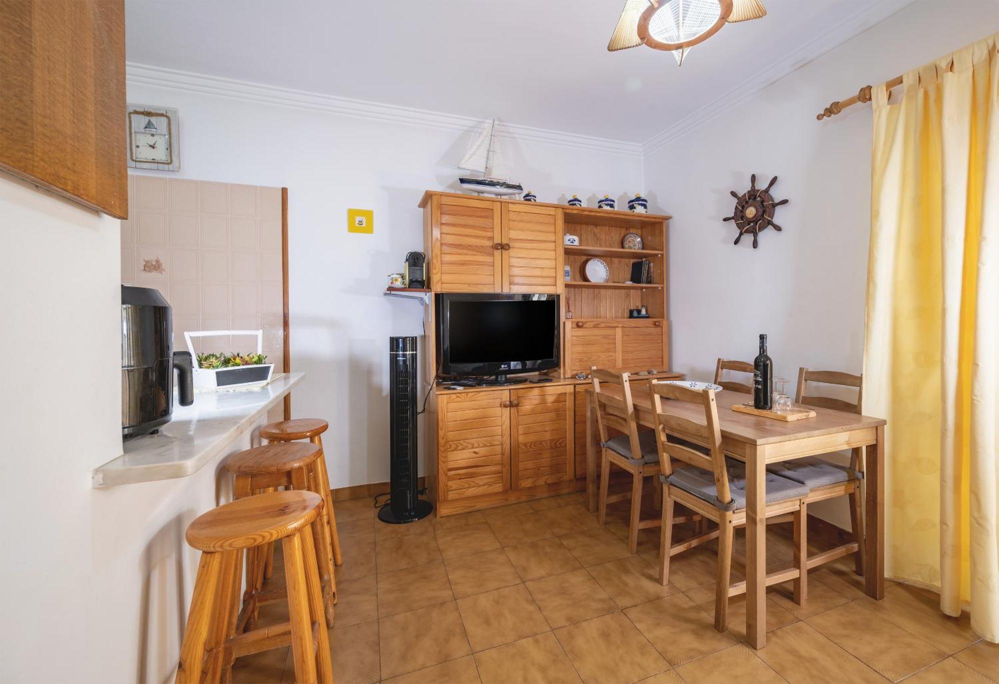Cozy Apartment Near The Beach In Costa De Caparica Exterior foto