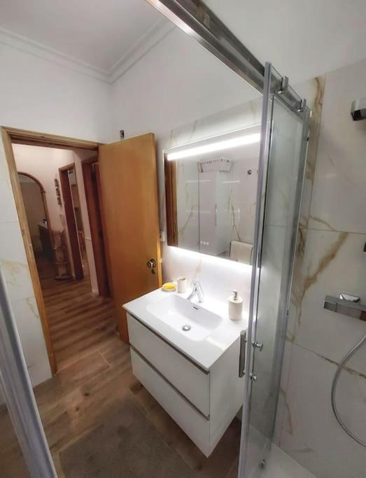 Cozy Apartment Near The Beach In Costa De Caparica Exterior foto
